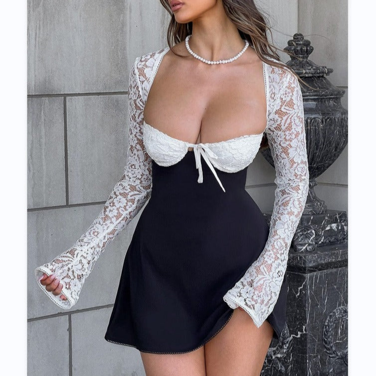 Élégance Dentelle – Robe Courte à Encolure Carrée